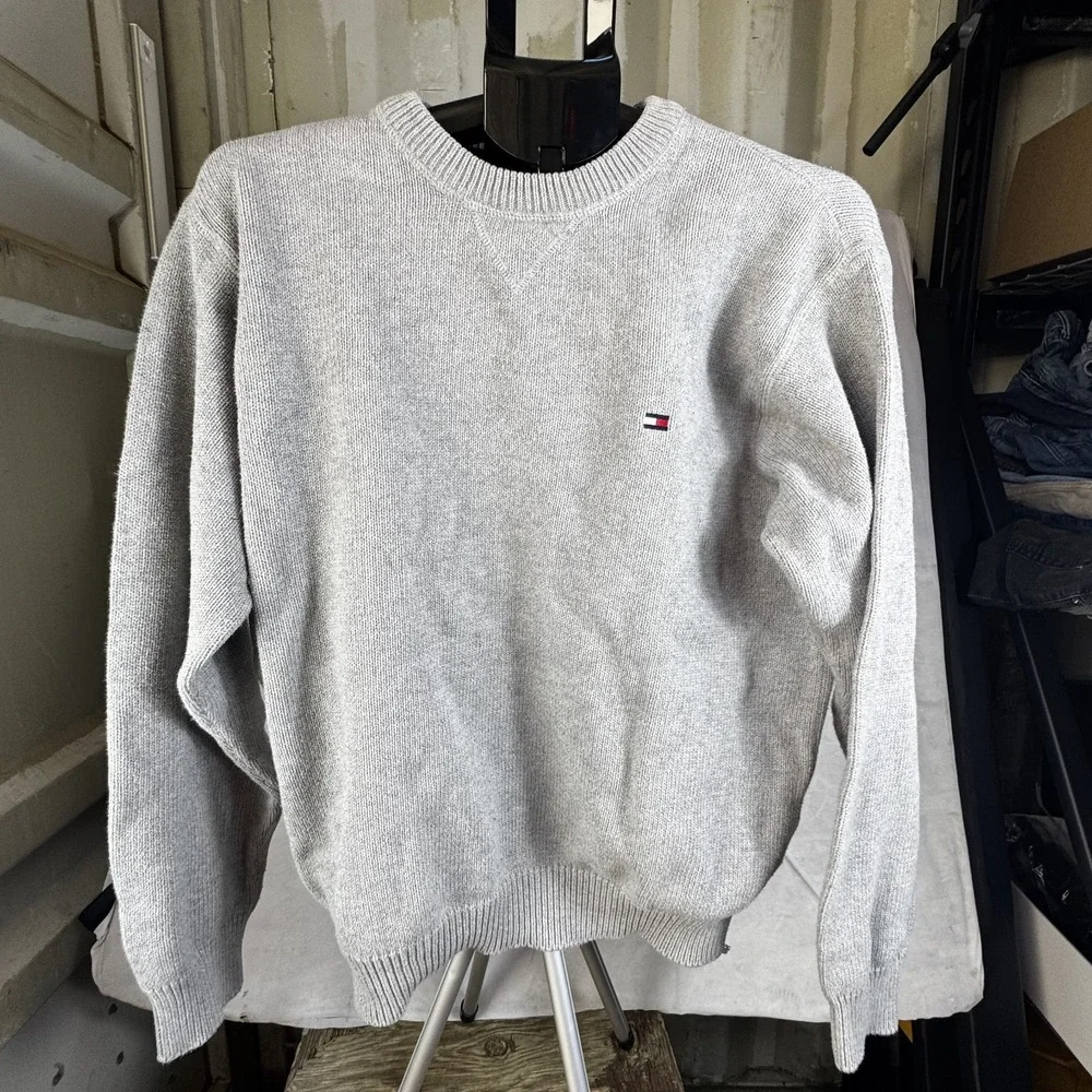 Tommy Hilfiger Sweater Men's Large Gray Tight Knit Embroidered Logo Ribbed Hem